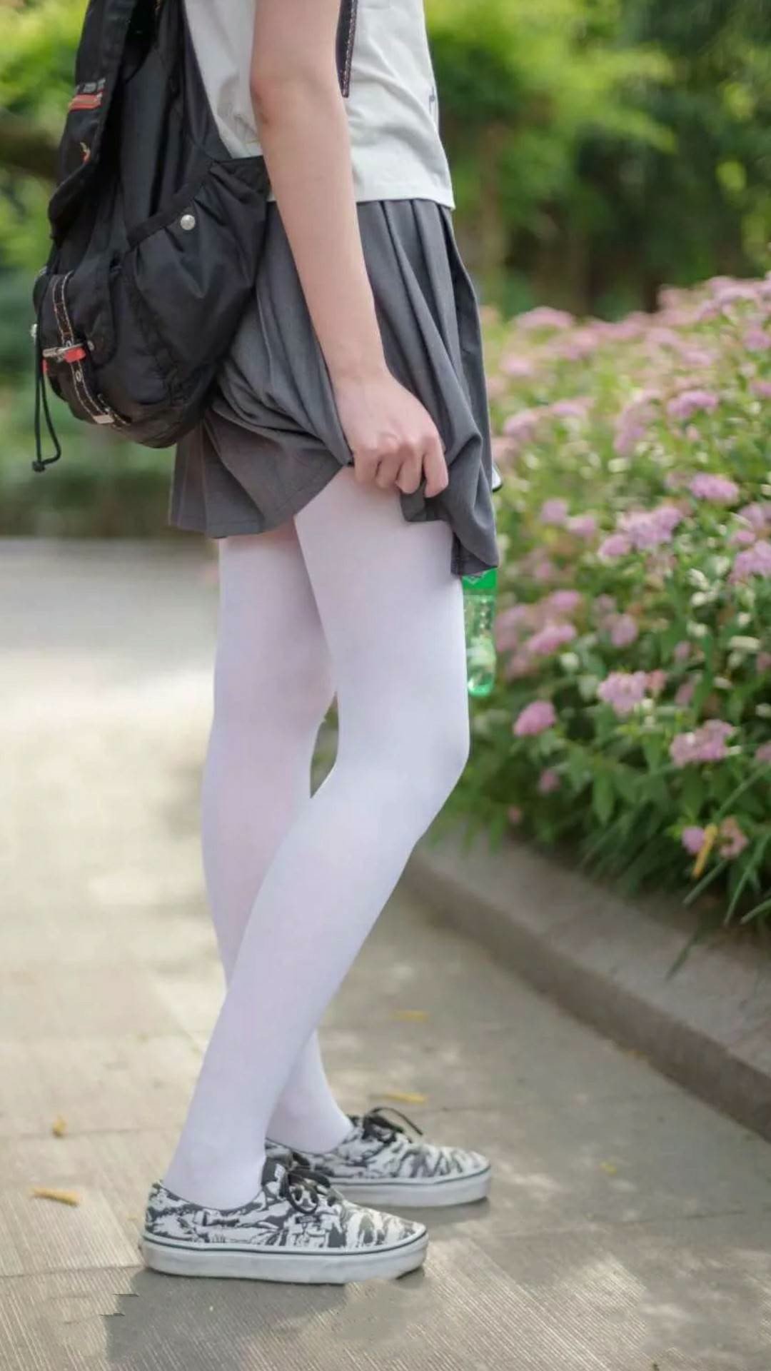 巴黎圣日耳曼稳居法甲榜首，豪取多连胜